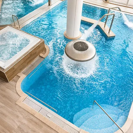 Logis Hotel & Spa Marina D'Adelphia-3